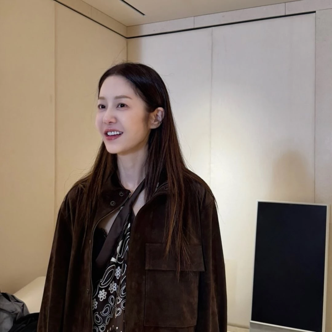 배우 고현정이 전날인 30일 자신의 SNS를 통해 여러 장의 사진을 게재했다. / 고현정 인스타그램
