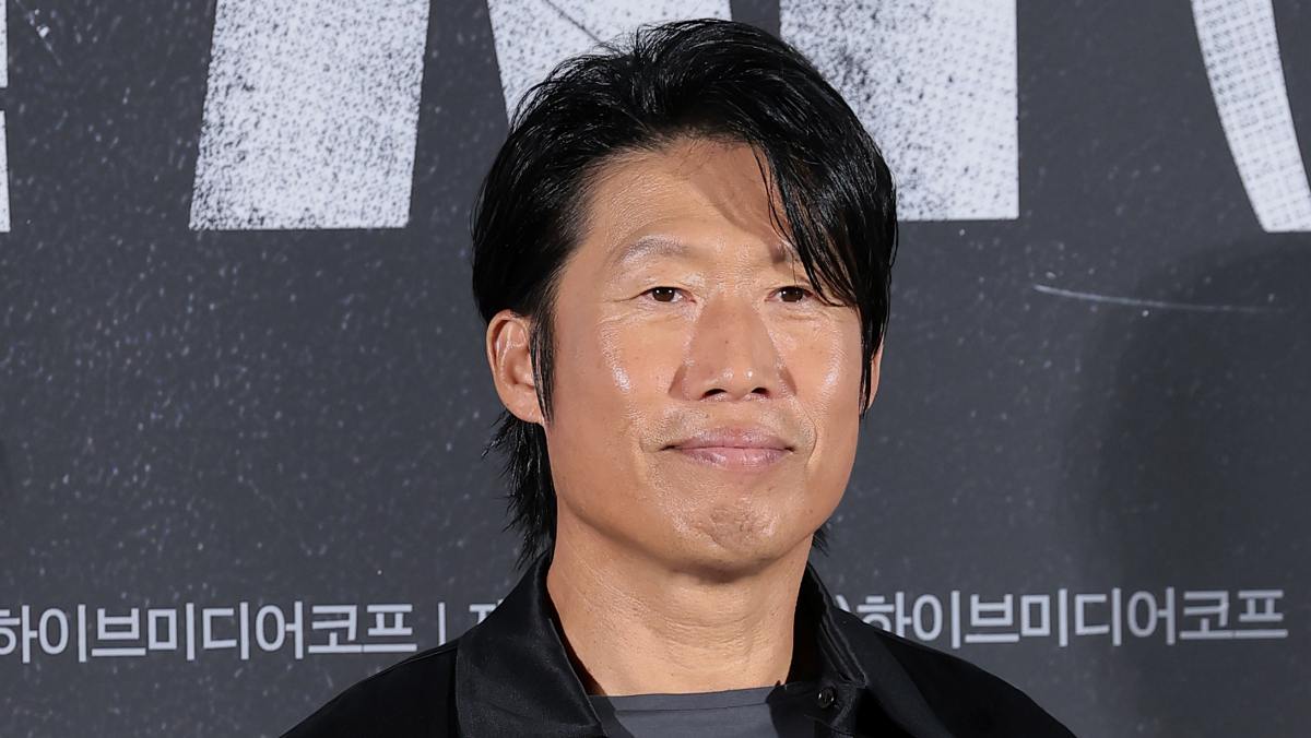 집 주소까지 공개돼… 영화 '암살자(들)' 논란에 직격탄 맞은 주연 배우