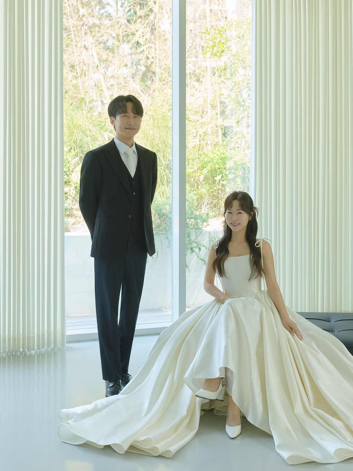 '나는 솔로' 26기 영수- 영숙 결혼 화보 4. / 영숙 인스타그램