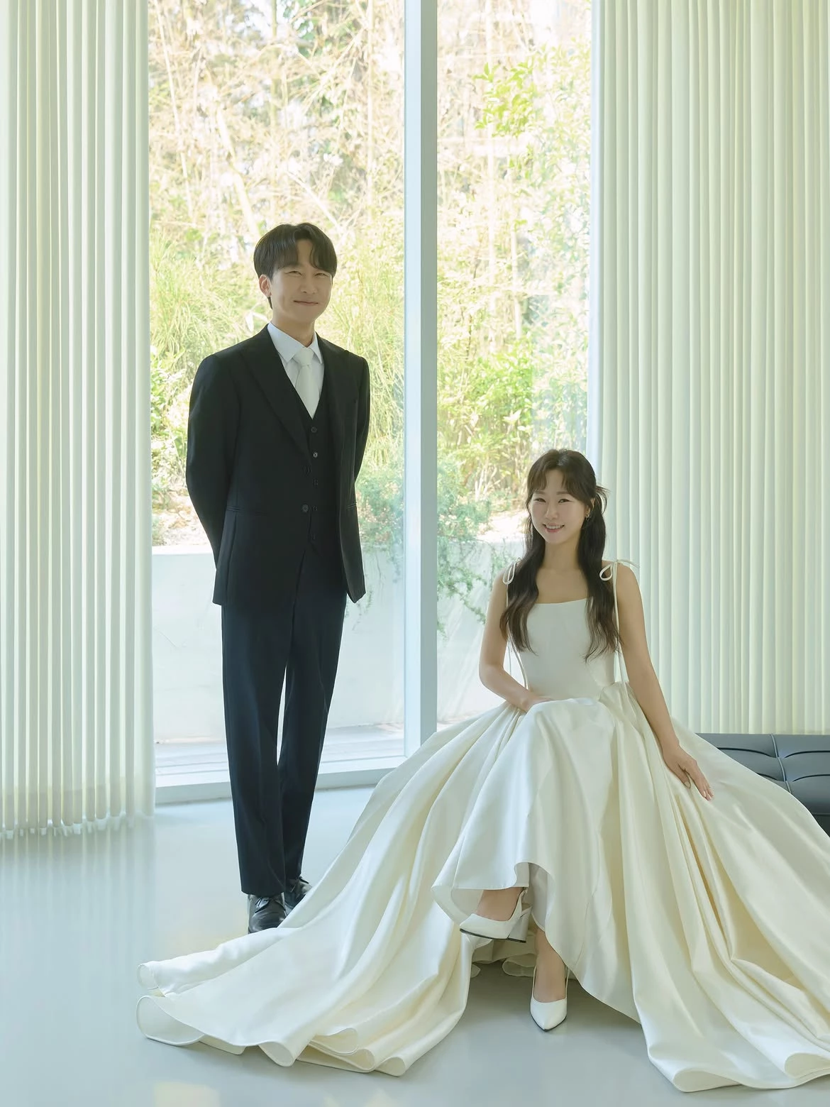 '나는 솔로' 26기 영수- 영숙 결혼 화보 4. / 영숙 인스타그램