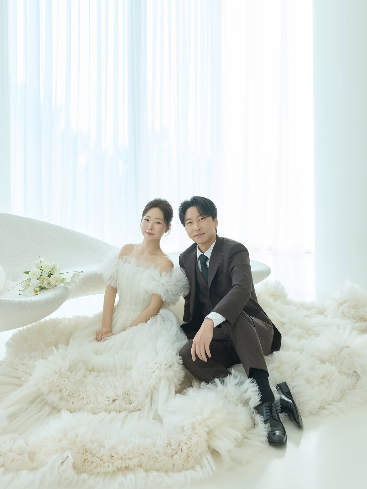 '나는 솔로' 26기 영수- 영숙 결혼 화보 5. / 영숙 인스타그램