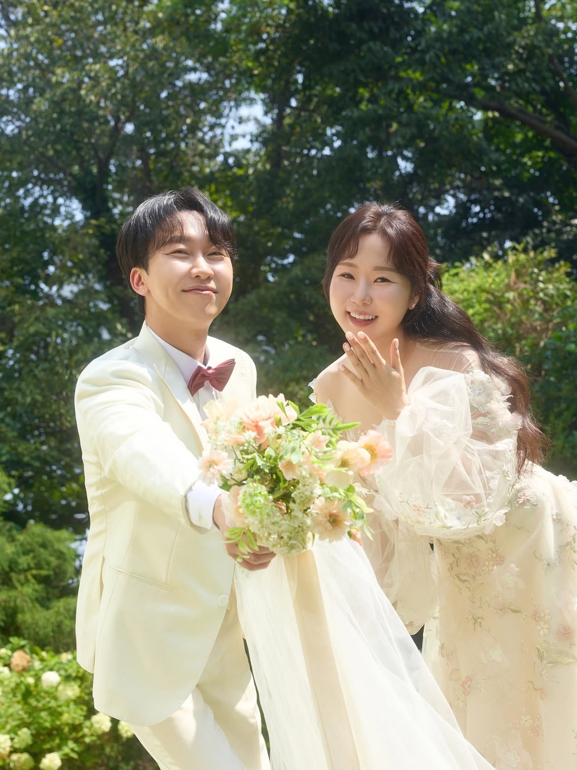 '나는 솔로' 26기 영수- 영숙 결혼 화보 8. / 영숙 인스타그램
