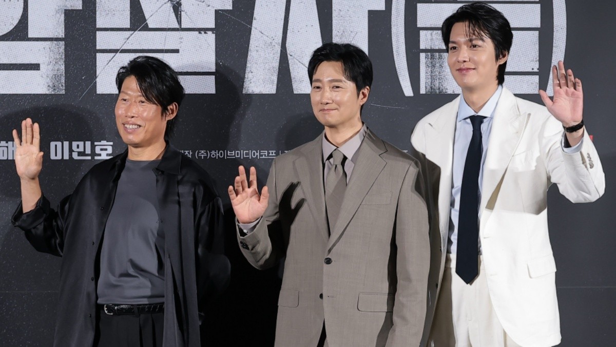 암살자(들) 노렸나...“역사 왜곡은 죄짓는 매국노 행동, 예술의 자유 아냐” 일갈한 이 사람