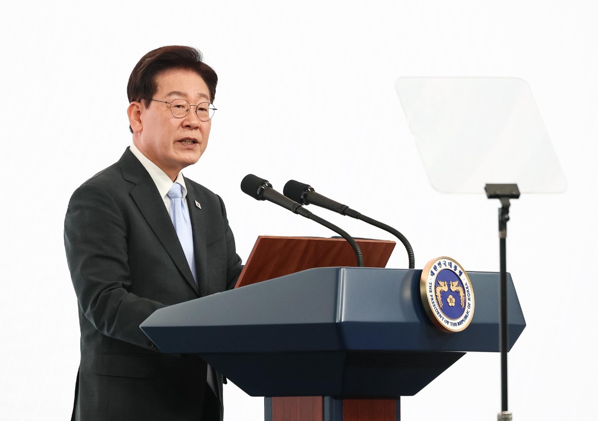 “이 대통령, 북한엔 찍소리 못하고 북한과 싸우는 우크라이나에만 으르렁”