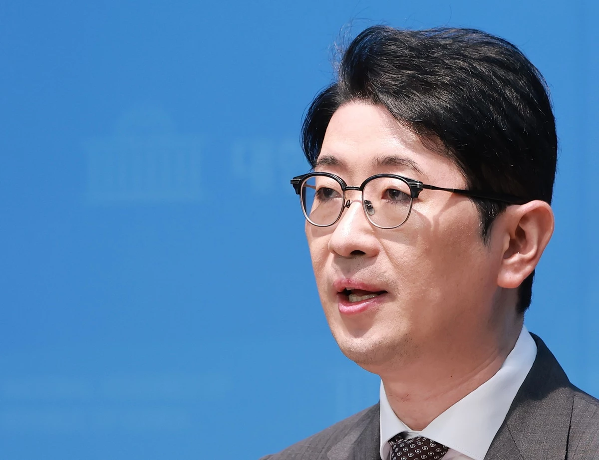 주진우 국민의힘 의원. 기사 이해를 돕기 위한 자료 사진. 주진우 의원은 이재명 대통령이 엑스에 대외비 문서 사진을 촬영해 올린 것과 관련해 공무상 비밀 누설 혐의로 고발장을 접수했다고 2일 밝혔다. / 뉴스1