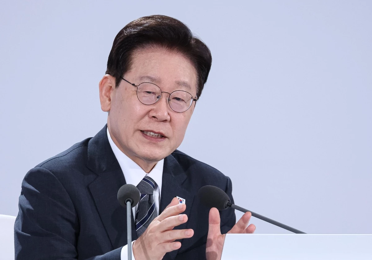 이재명 대통령이 2일 세종에서 열린 민원 혁신 사례보고회에서 발언을 하고 있다. /뉴스1 (청와대통신사진기자단)