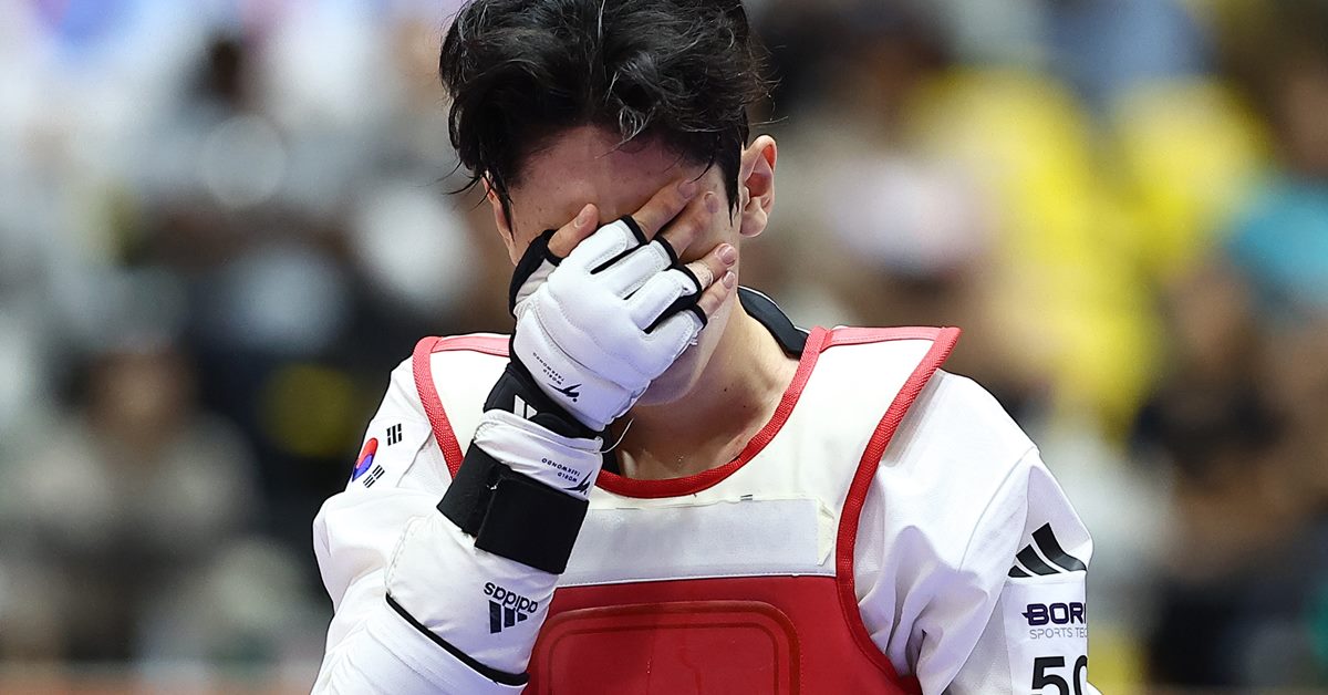 [AG] 태권도 문진호, 첫 AG서 동메달…결승 문턱서 패배에 좌절