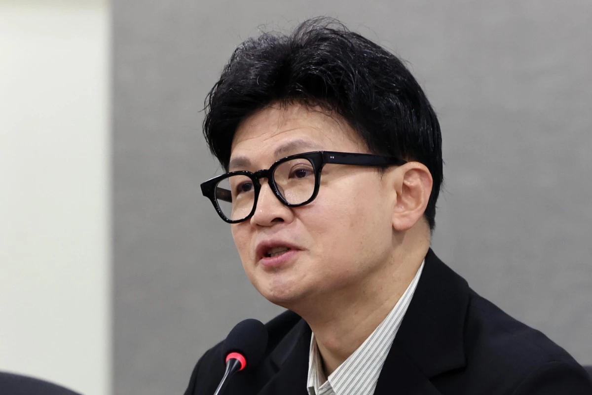한동훈 무소속 의원이 1일 오전 서울 여의도 국회 의원회관에서 열린 '개정 형사소송법 시행 D-1 토론회'에서 개회사를 하고 있다. / 뉴스1