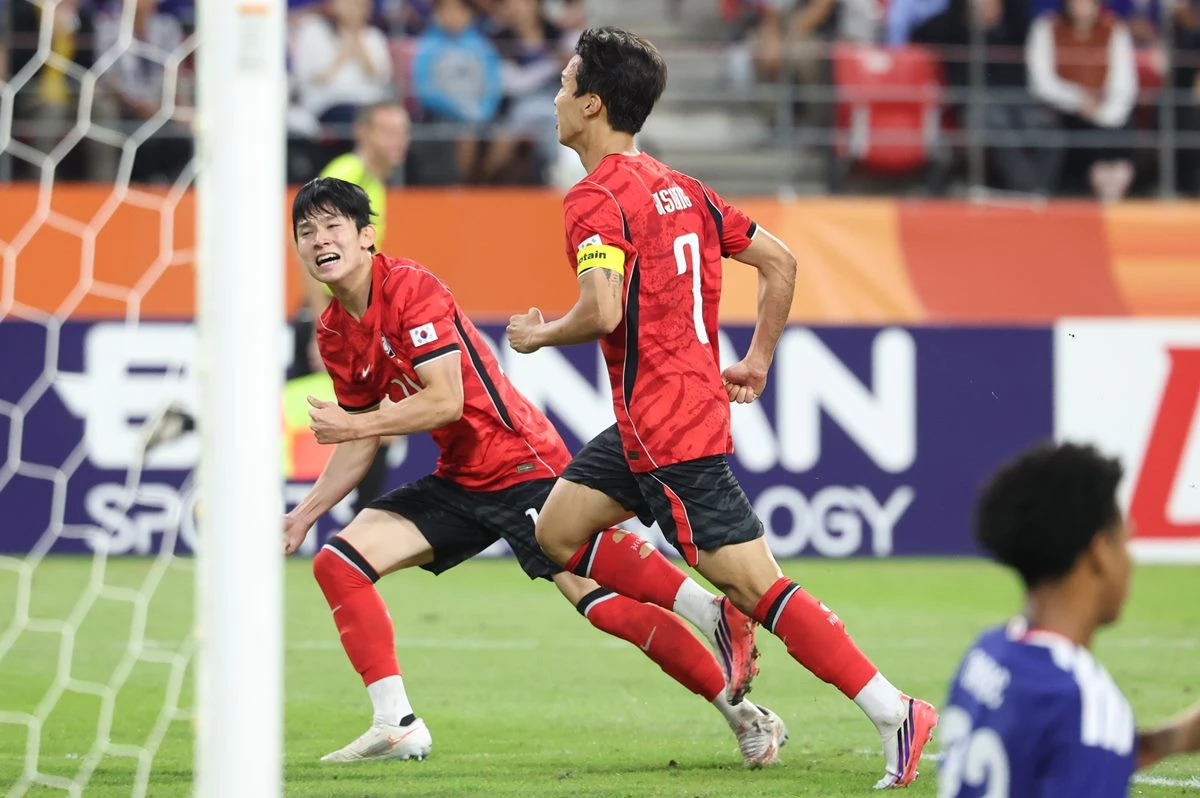 3일 일본 아이치현 도요타 스타디움에서 열린 2026 아이치·나고야 아시안게임 축구 결승전 대한민국과 일본의 경기, 대한민국 엄지성이 선제골을 넣은 뒤 기뻐하고 있다. / 뉴스1