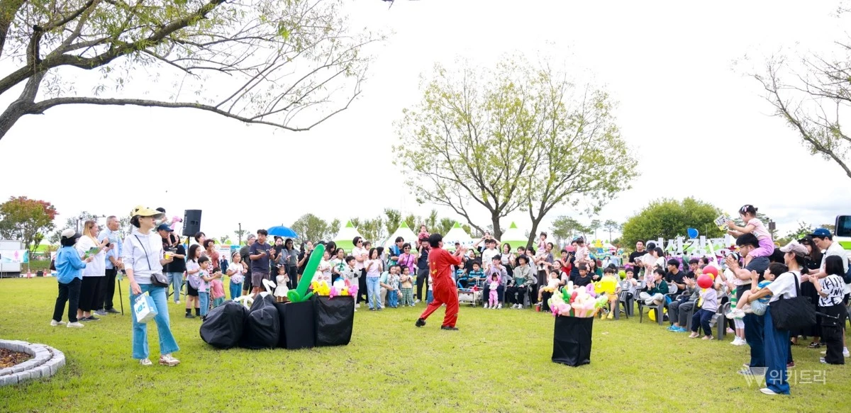 ‘2026 나주영산강축제’ 마지막 날인 오는 10월 11일 영산강정원 주무대에서 ‘가족과 함께하는 마술 콘서트’가 펼쳐진다. / 나주시