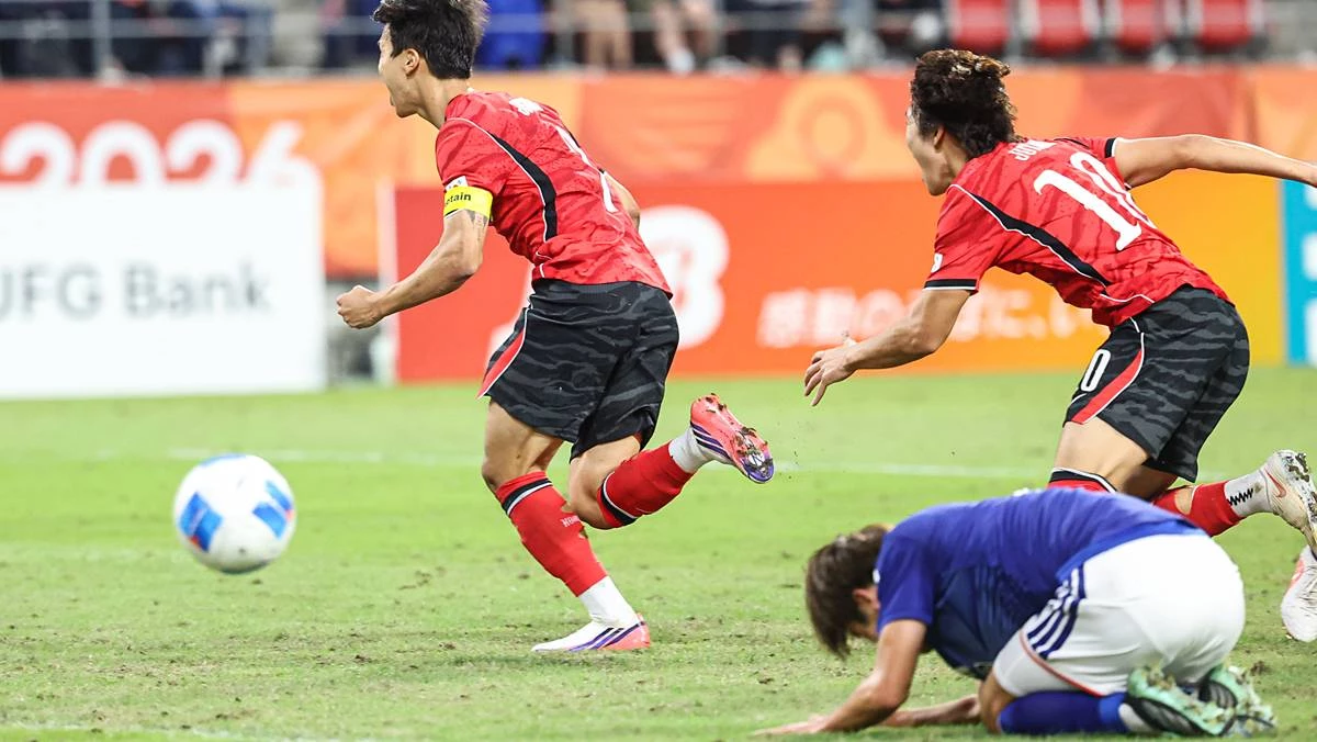 지난 3일 일본 아이치현 도요타 스타디움에서 열린 2026 아이치·나고야 아시안게임 축구 결승전 대한민국과 일본의 경기, 대한민국 엄지성이 골을 넣고 기뻐하고 있다 / 뉴스1