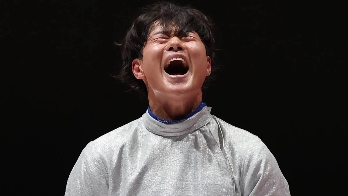지난달 26일 일본 아이치현 도코나메 아이치 스카이 엑스포에서 열린 2026 아이치·나고야 아시안게임 펜싱 남자 사브르 단체전 결승에서 승리하며 아시안게임 4연패를 달성한 오상욱이 포효하고 있다 / 뉴스1