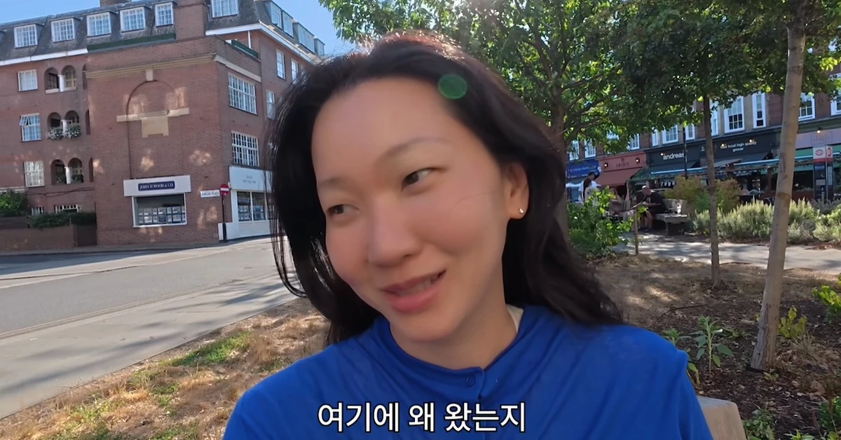 모델 겸 배우 장윤주가 영국으로 이주한 이유를 설명하고 있다. / 유튜브 '윤쥬르 장윤주'