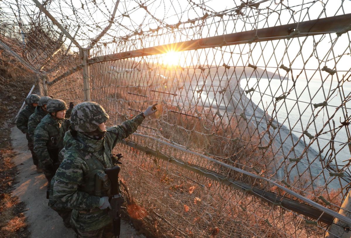 “북한은 미사일 쏘는데 우리는 빈총 들고 경계... 이게 맞느냐” 
