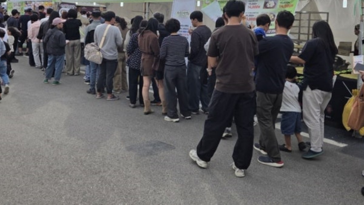 무려 매출 4억 찍었다…6만 명 우르르 몰린 뜻밖의 '지역 축제'