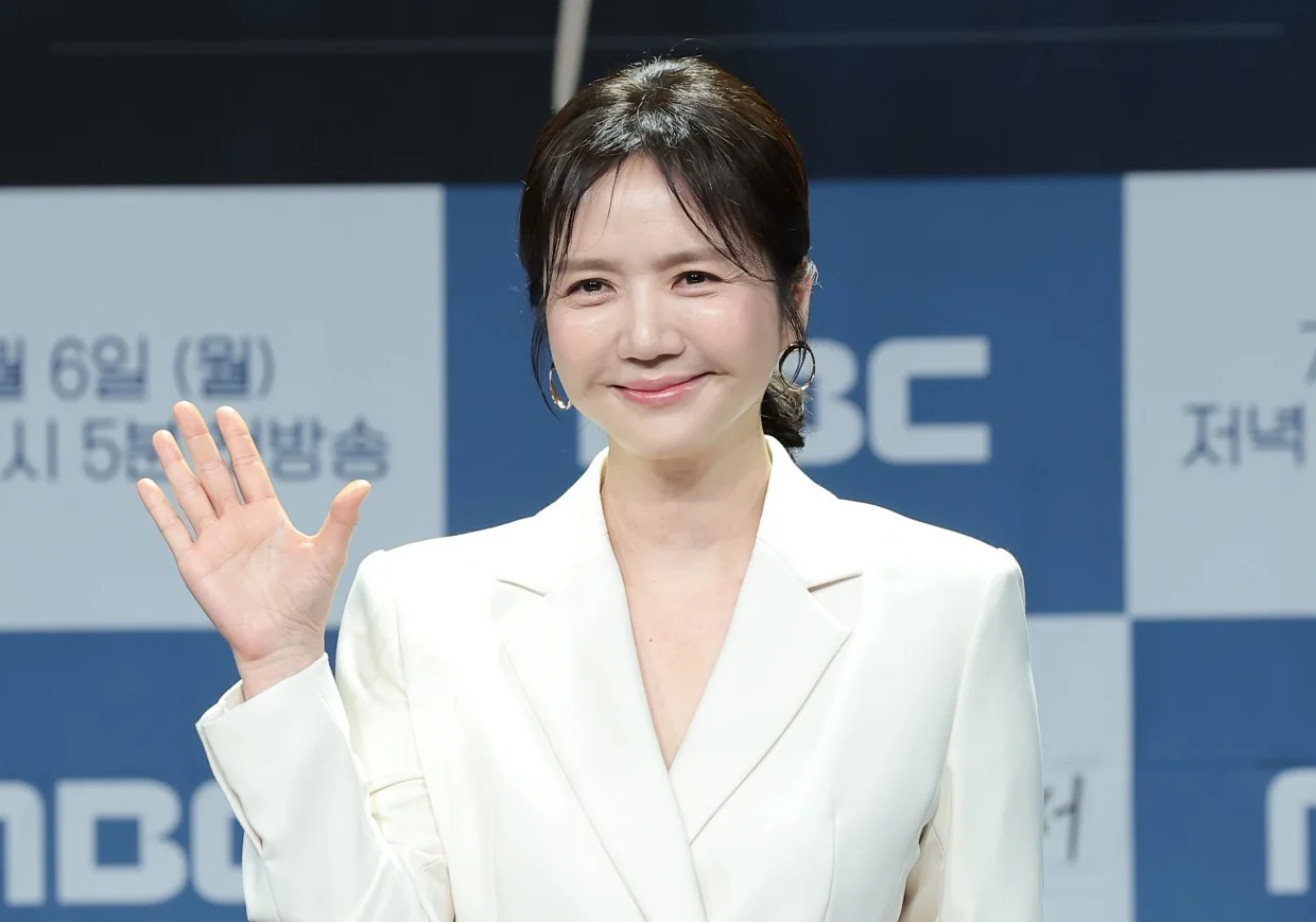 생활비를 건넨 노영주, 비꼬는 김선경 / ‘가족관계증명서’의 임지은 (사진=뉴스1)