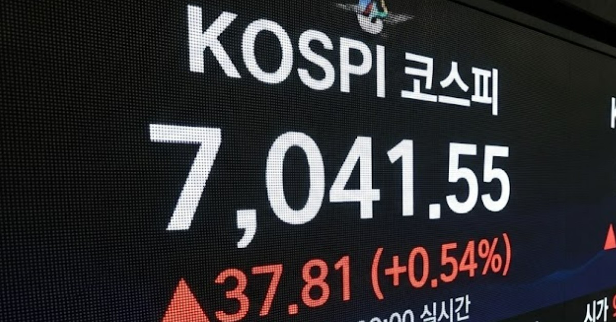 코스피 7044.67 출발…개장 직후 2.85% 강세인 '이곳' 어디?