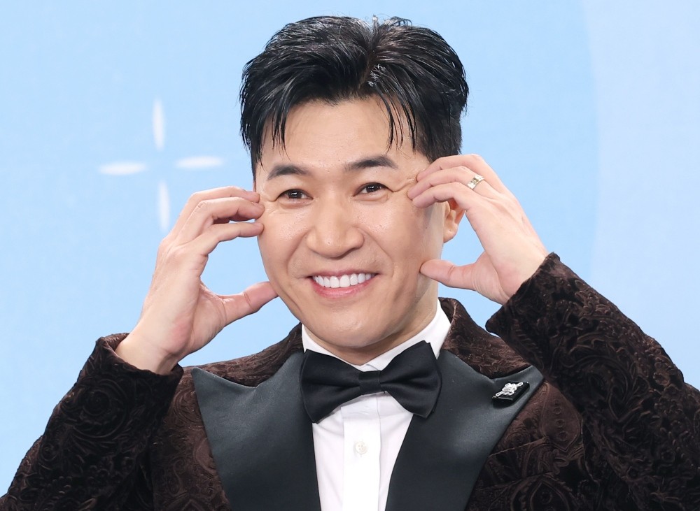 '1박2일' 김종민이 2025년 12월 20일 서울 영등포구 KBS홀에서 열린 ‘2025 KBS 연예대상’에 참석해 포즈를 취하고 있다.  / 뉴스1