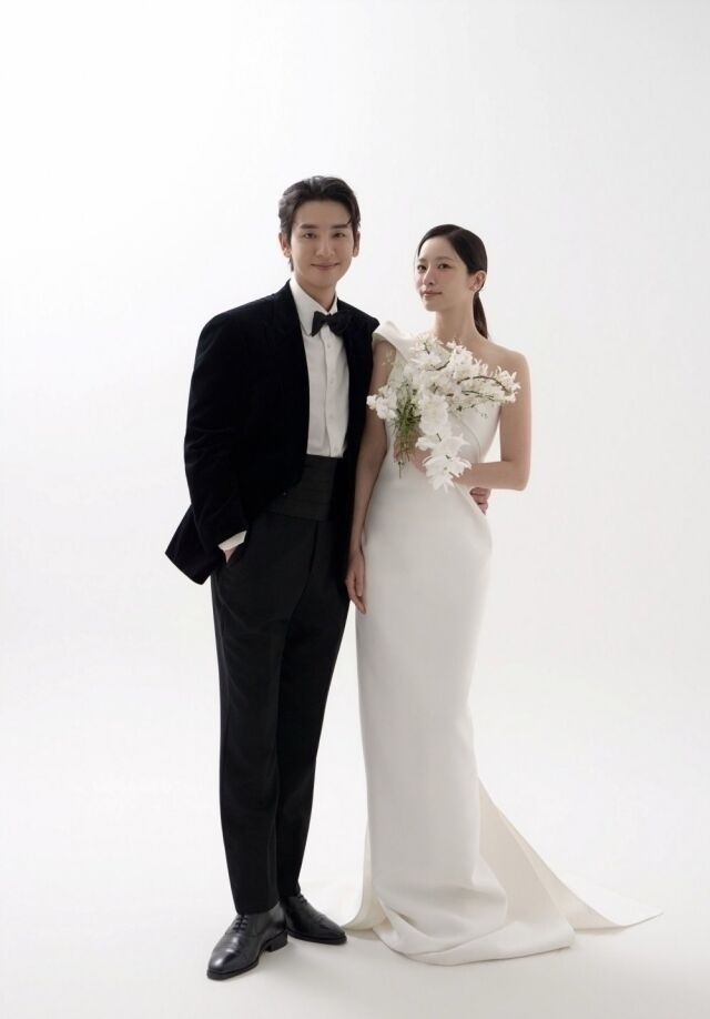 송지호와 김소리 웨딩 화보. / 알리아 스튜디오 제공