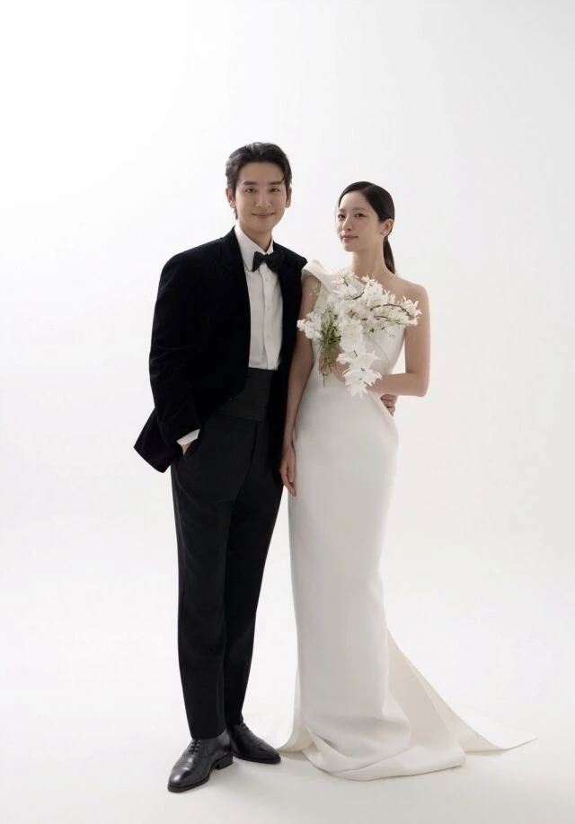 송지호와 김소리 웨딩 화보. / 알리아 스튜디오 제공