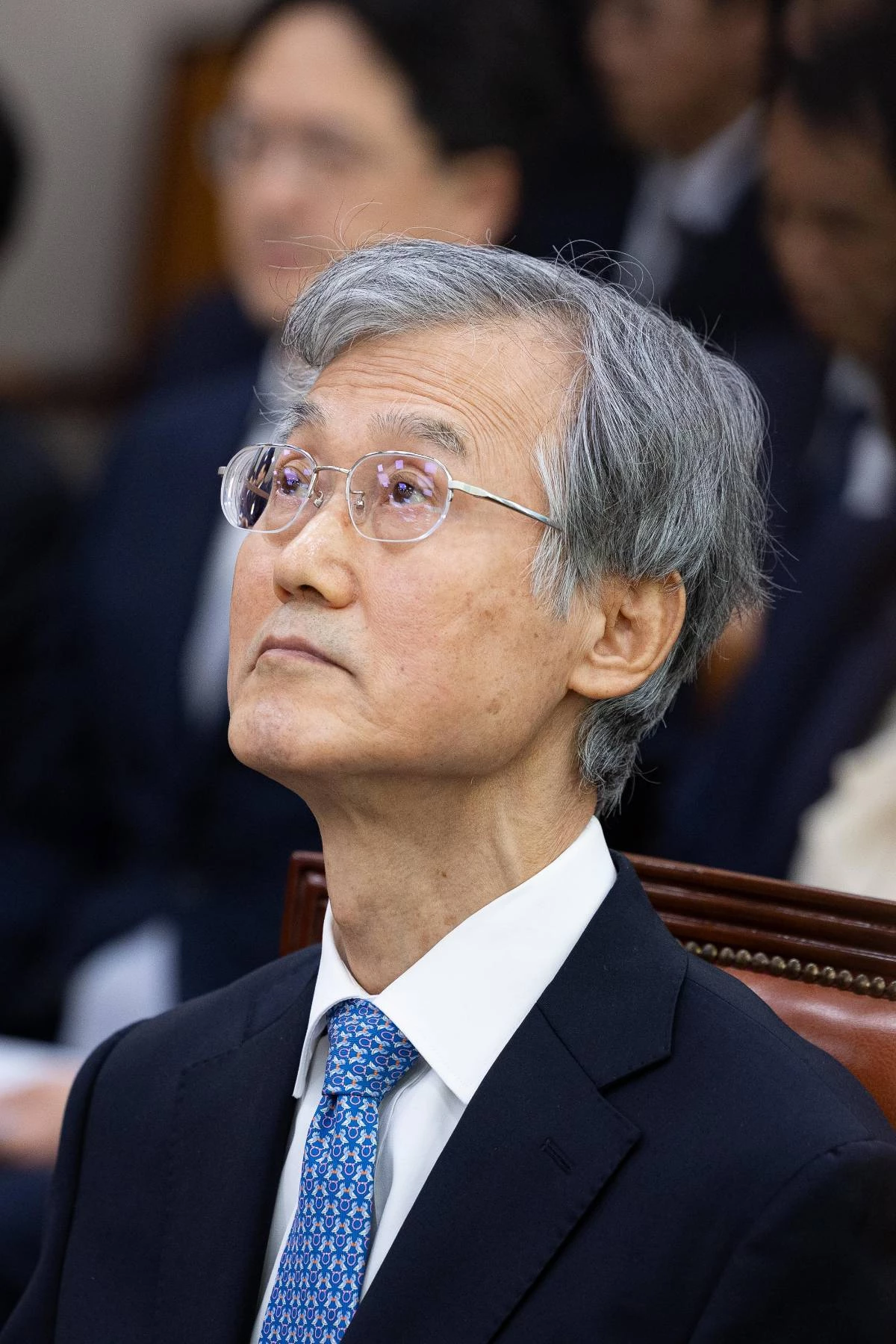 조희대 대법원장이 6일 서울 여의도 국회에서 열린 법제사법위원회의 대법원 등에 대한 국정감사에 출석해 허공을 응시하고 있다. / 뉴스1