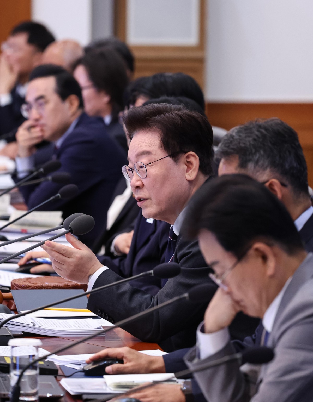 재명 대통령이 6일 청와대에서 열린 국무회의에서 발언을 하고 있다.  / 뉴스1