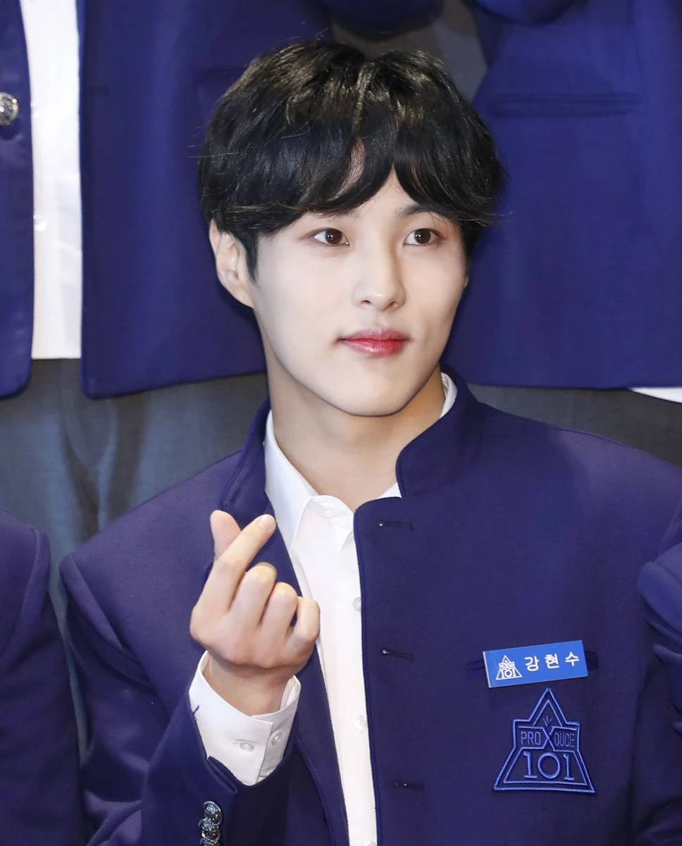 '프듀 X 101' A팀 강현수가 2019년 5월 23일 오후 서울 마포구 상암동 CJ E&M센터에서 열린 Mnet ‘엠카운트다운’ 리허설에 참석해 포즈를 취하고 있다 / 뉴스1