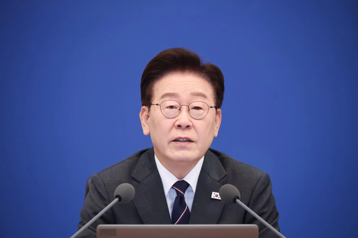 이재명 대통령이 6일 청와대에서 열린 국무회의에서 발언을 하고 있다. / 뉴스1