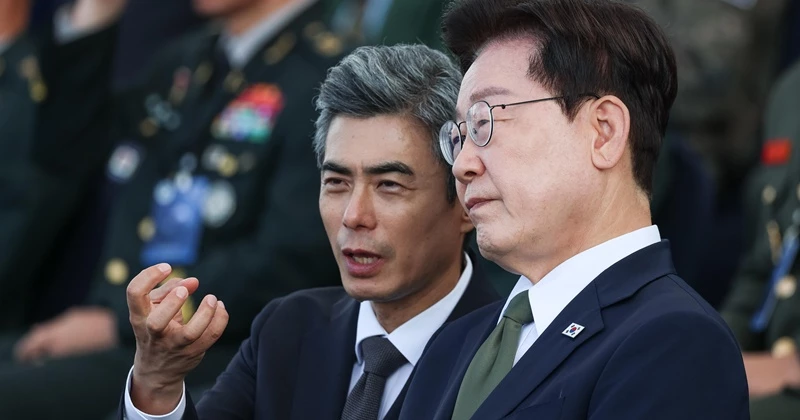강신철 국방부장관, 이재명 대통령 / 뉴스1