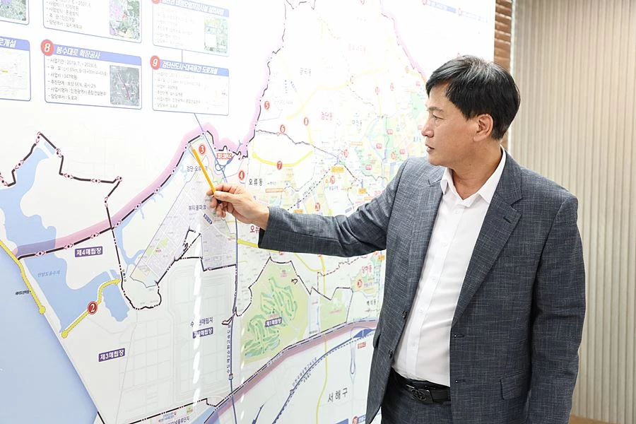 '구청장실보다 현장으로' 검단구 출범 100일, 행정 안착 넘어 미래 준비