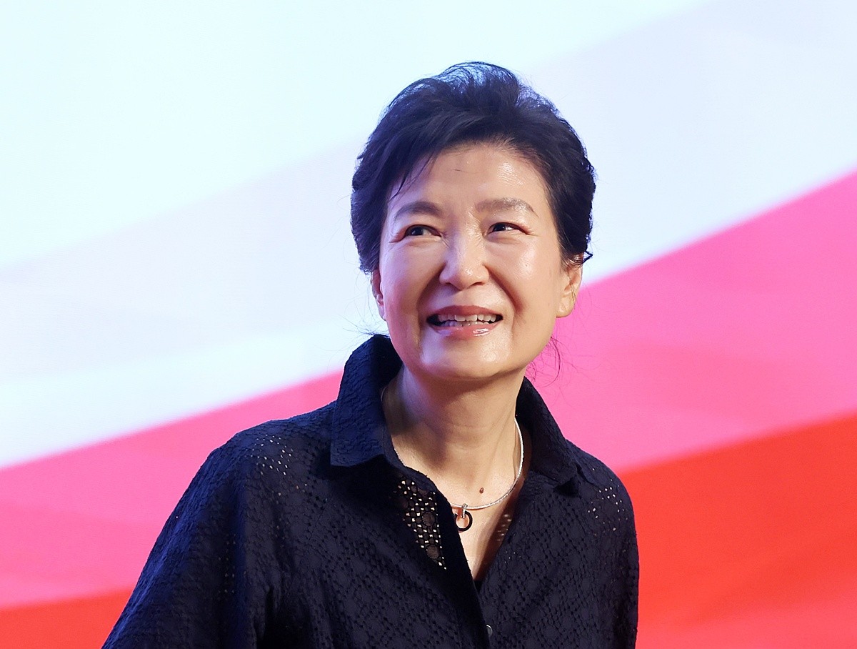 박근혜 전 대통령이 '암살자(들)' 논란에 꺼낸 말  