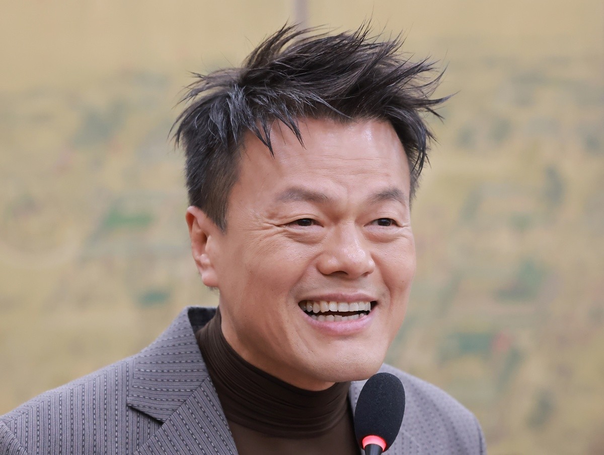 박진영 대중문화교류위원회 공동위원장이 7일 서울 여의도 국회 문화체육관광위원회에서 열린 문화체육관광부에 대한 국정감사에서 증인으로 출석해 질의에 답변하고 있다. / 연합뉴