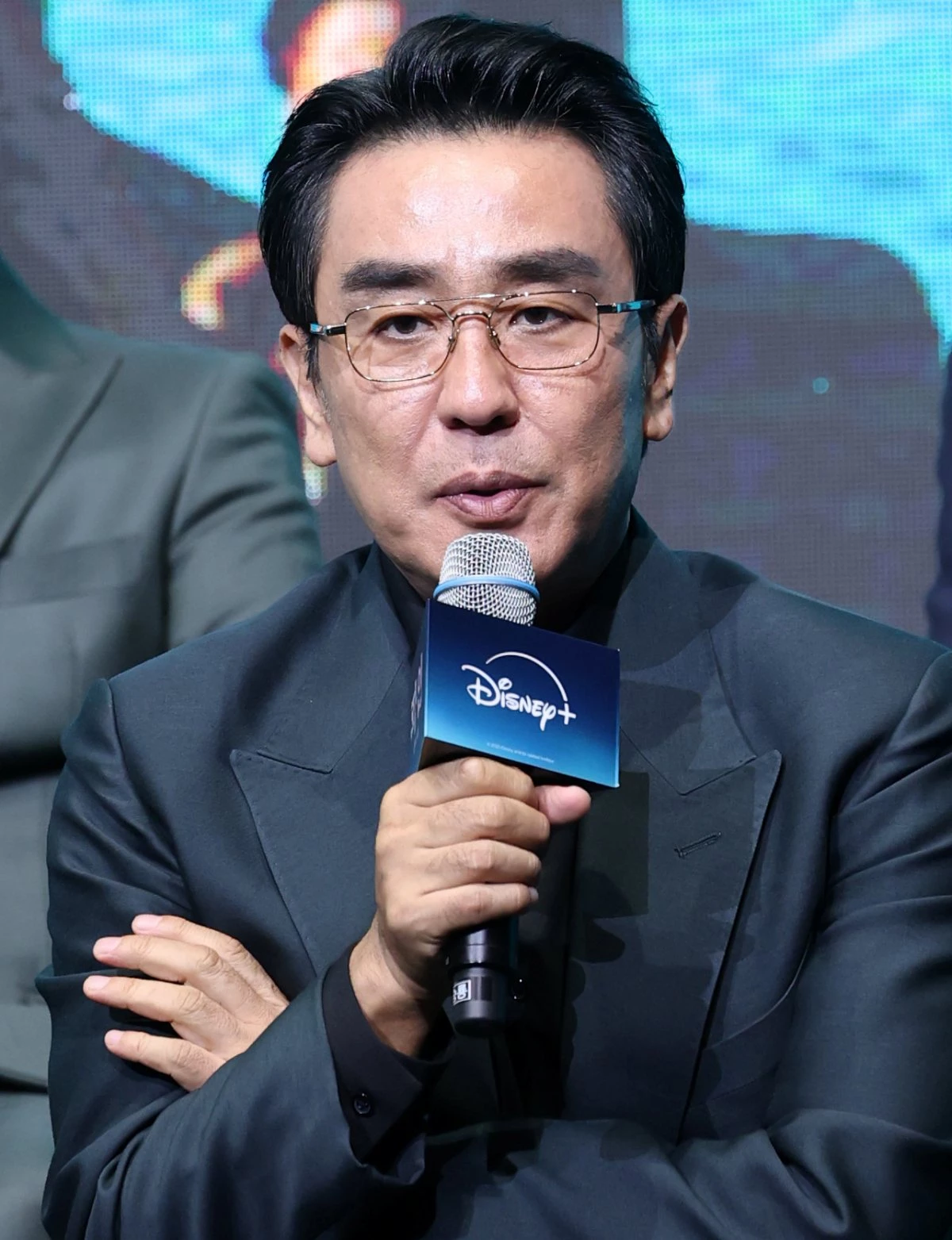 배우 류승룡이 지난해 서울 영등포구 콘래드호텔에서 열린 디즈니+ 오리지널 시리즈 '파인: 촌뜨기들' 제작발표회에 참석해 인사말을 하고 있다. / 뉴스1