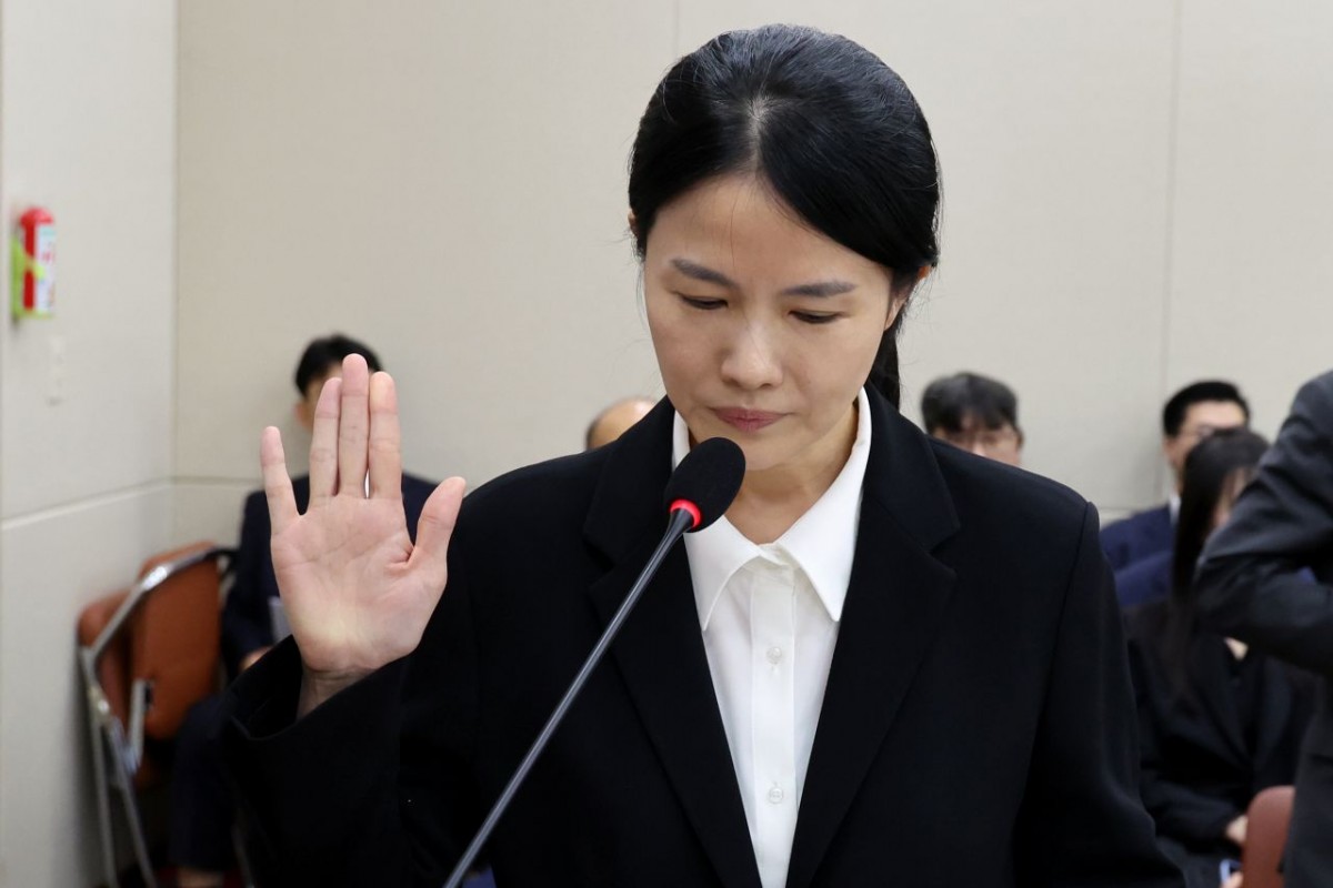 최주희 티빙대표가 지난 6일 서울 여의도 국회 과학기술정보방송통신위원회에서 열린 과기부 등에 대한 국정감사에 증인으로 출석, 선서를 하고 있다. / 뉴스1