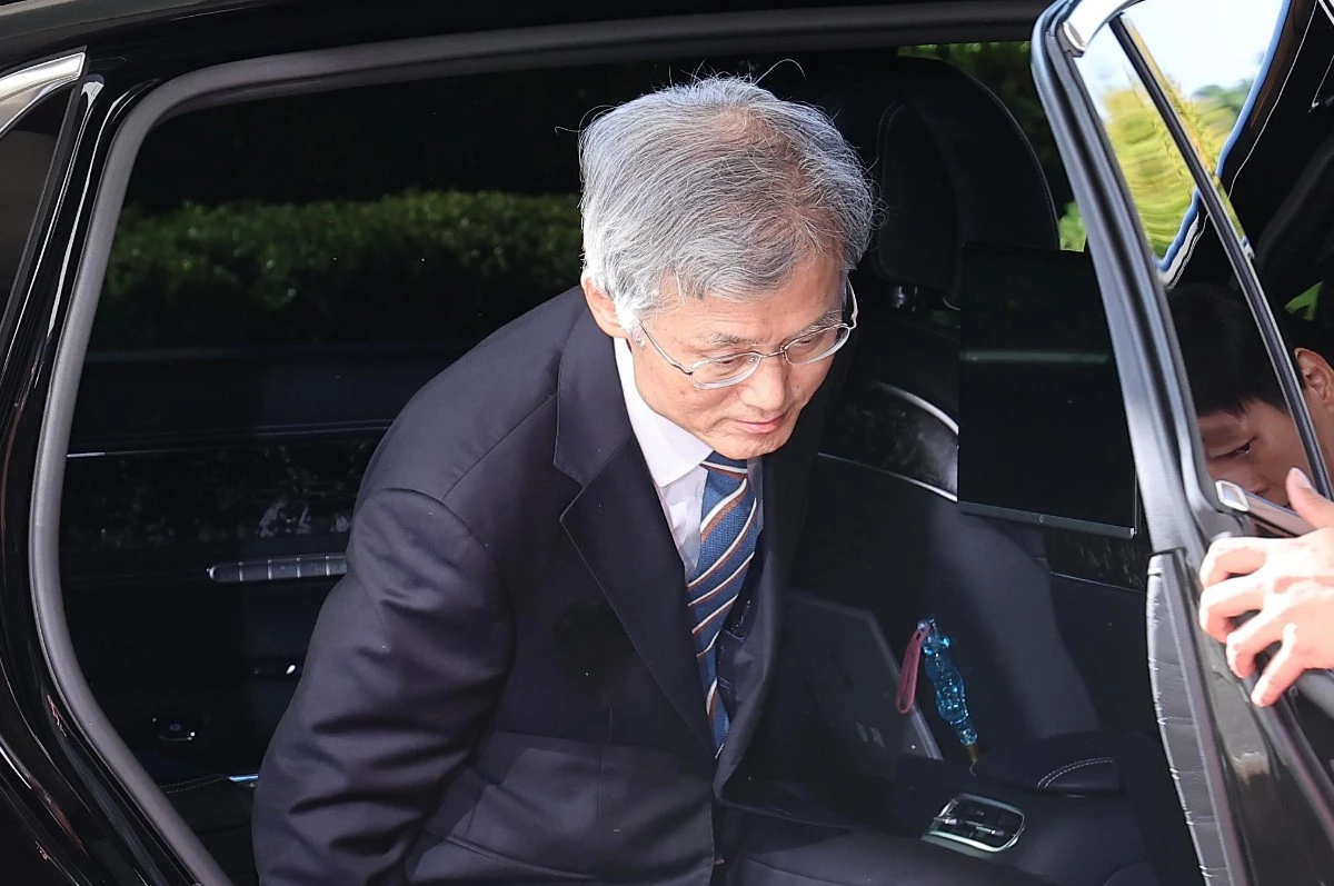 희대 대법원장이 7일 오후 서울 서초구 대법원으로 출근하고 있다. / 뉴스1