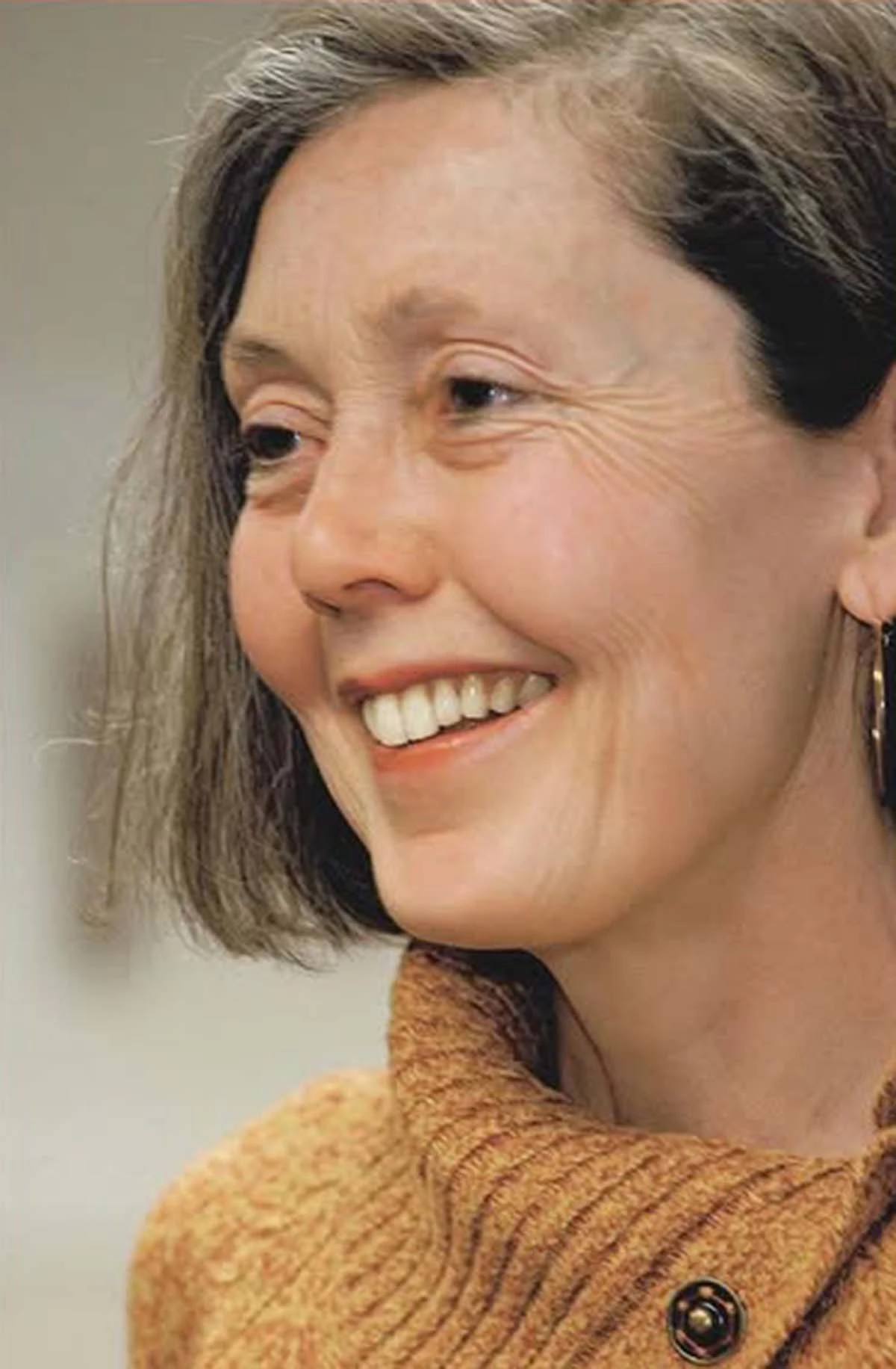 앤 커슨. 프랑스 출판사(L'Arche)가 앤 카슨의 노벨문학상 수상을 축하하기 위해 제작한 그래픽 포스터에서 캡처한 사진.