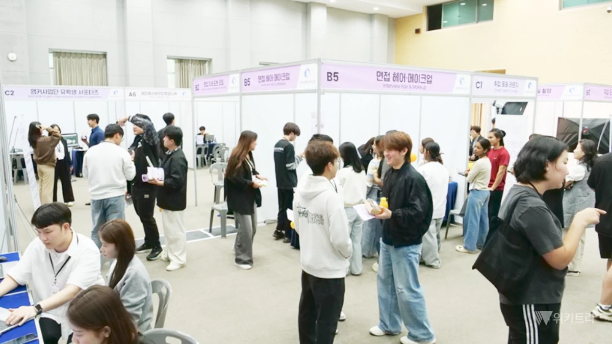 광주여대 앵커사업단은 지난 8일 교내에서 외국인 유학생들의 취업 역량을 극대화하고 실질적인 국내 취업 기회를 대폭 확대하기 위한 ‘2026 외국인 유학생 채용박람회’를 성공적으로 개최했다. / 광주여대