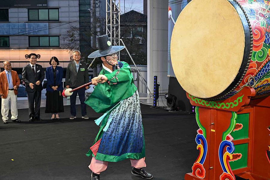 "역사와 시민이 함께한 축제" 의정부시의회, 시민의 날·회룡문화제 동참