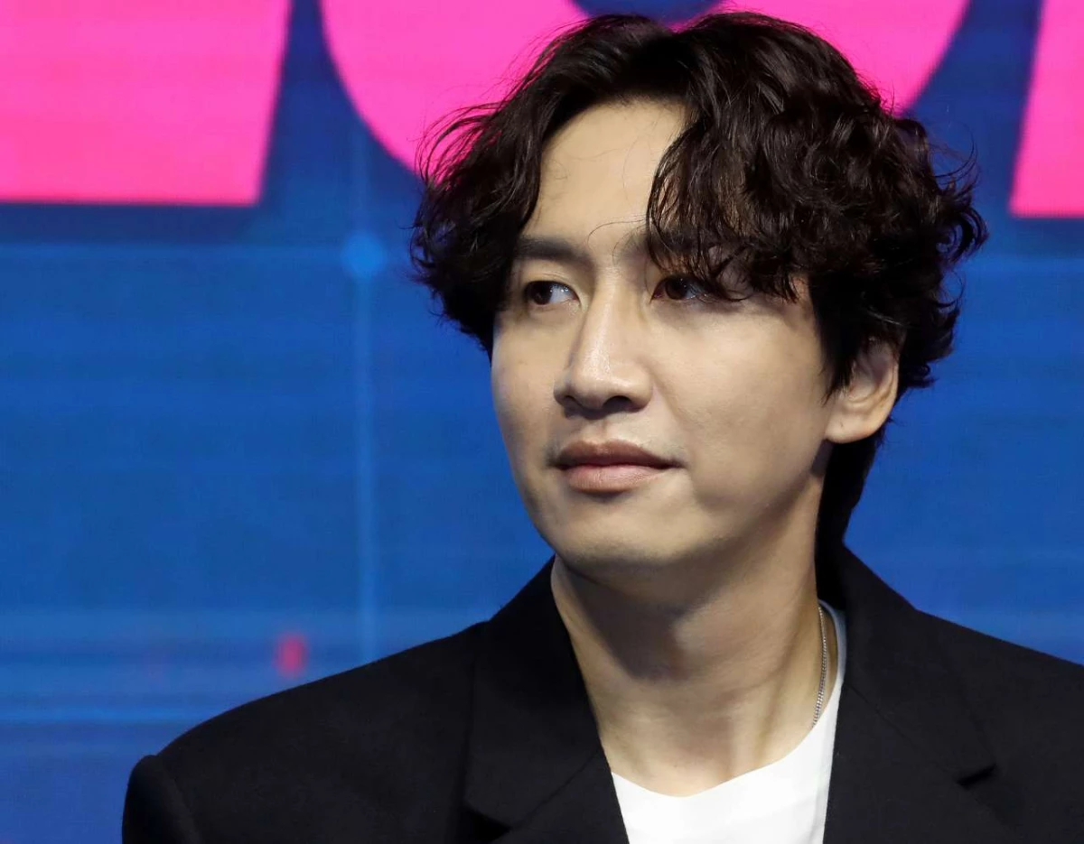 배우 이광수가 2022년 9월 6일 오전 서울 중구 소공로 웨스틴 조선 서울에서 열린 디즈니+ 오리지널 예능 ‘더 존: 버텨야 산다’ 제작발표회에서 객석을 응시하고 있다. / 뉴스1