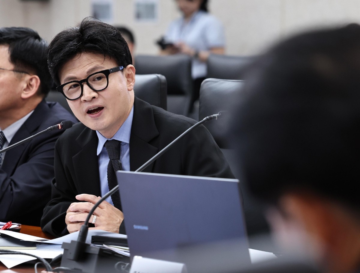 한동훈 무소속 의원이 7일 서울 종로구 통일부 남북회담본부에서 열린 국회 외교통일위원회의 통일부 등에 대한 국정감사에서 정동영 장관에게 질의하고 있다. / 뉴스1