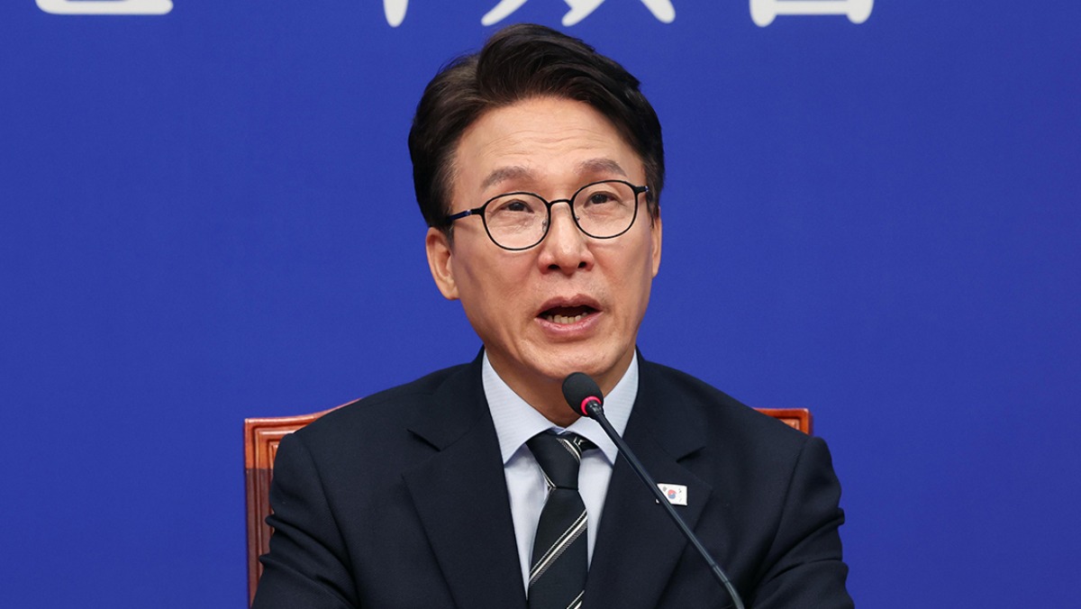 '김민석 아들' 문제까지 다시 도마에… 자녀 과거 파묘 전쟁 