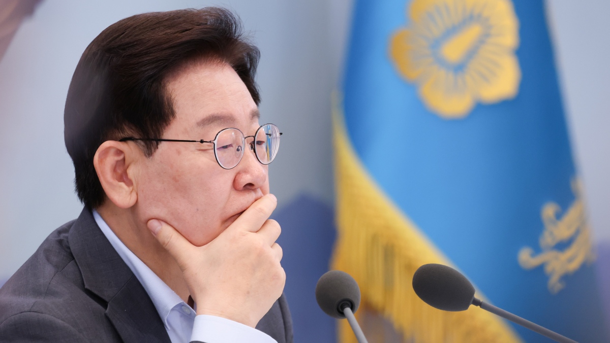 이 대통령 지지율 2주 연속 하락…민주당엔 더 뼈아픈 결과 나왔다