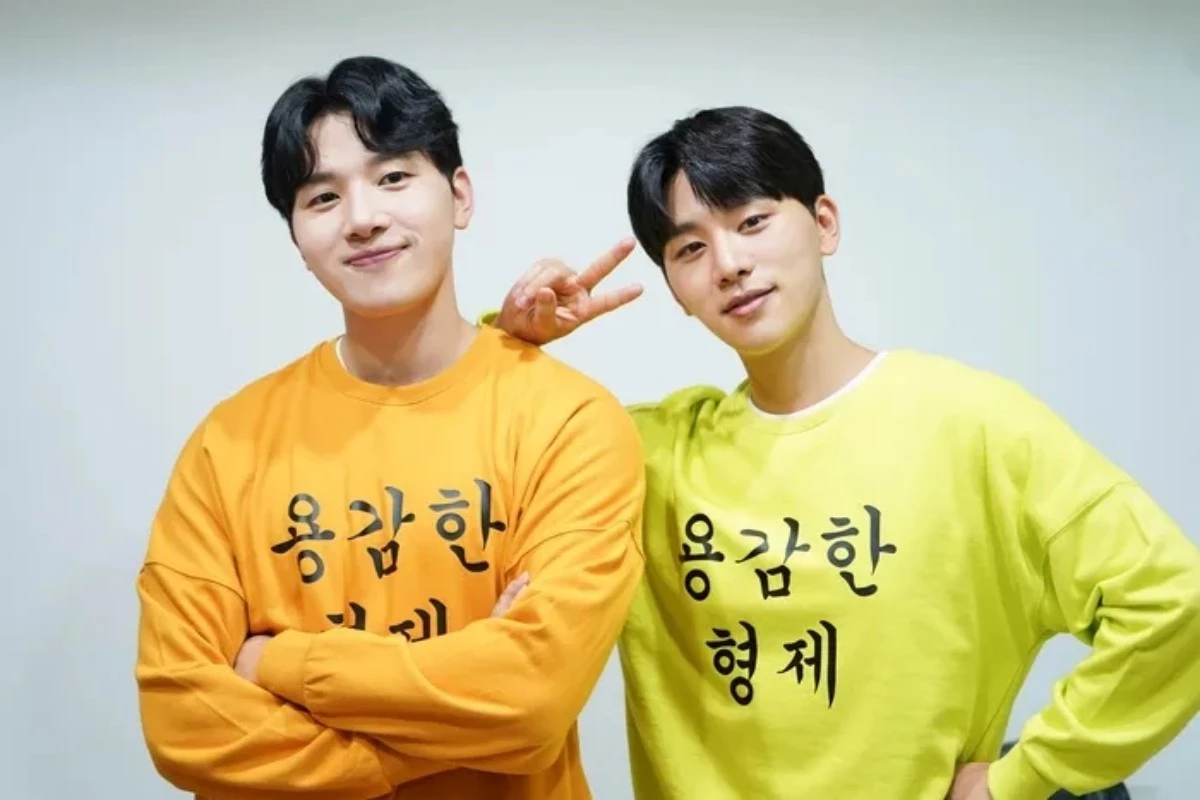 형제 관계인 멜로망스 김민석과 배우 김우석. / 에일리언 컴퍼니 제공