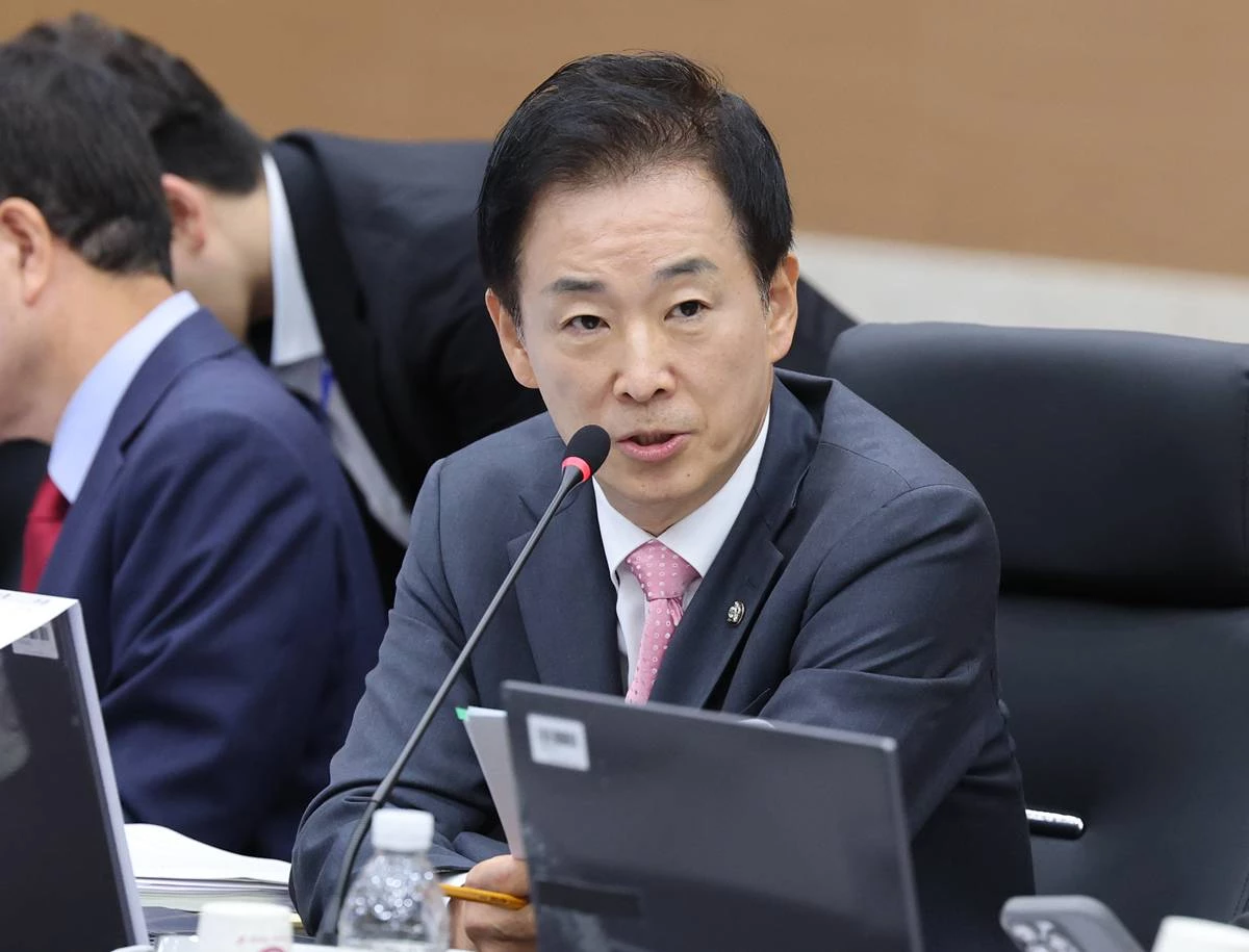 유영하 국민의힘 위원이 12일 정부대전청사 병무청에서 열린 국회 국방위원회 국정감사에서 질의하고 있다 / 뉴스1