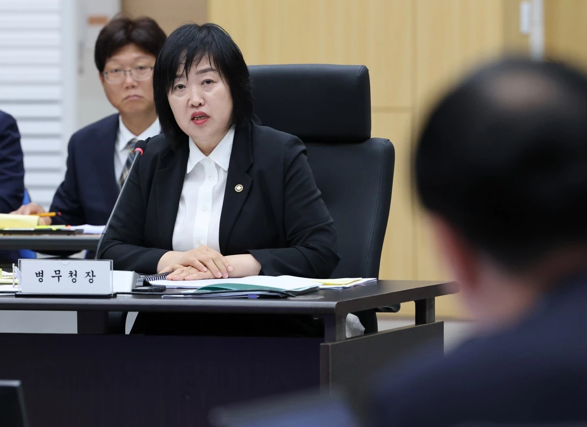 홍소영 병무청장이 12일 정부대전청사 병무청에서 열린 국회 국방위원회 국정감사에 출석해 의원들의 질의에 답변하고 있다 / 뉴스1