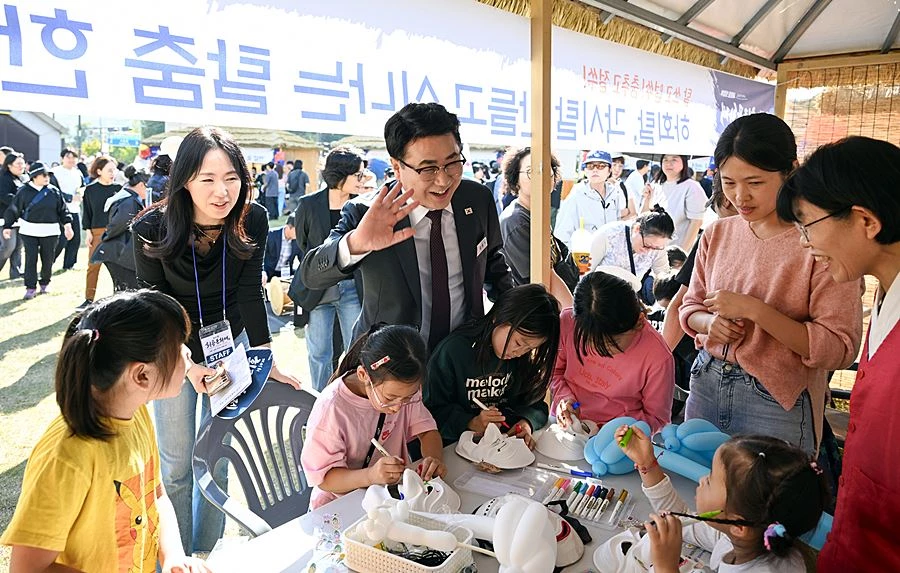 '시민·상권 함께 웃었다' 의정부시, 회룡문화제 5만2천명 '운집'