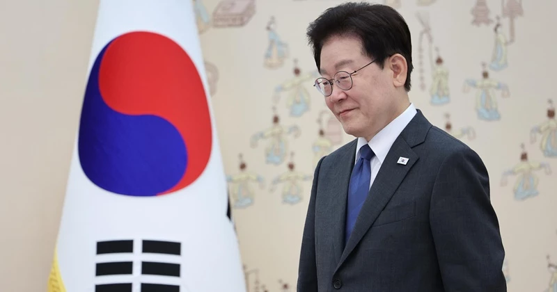 주한대사 신임장 제정식 참석한 이재명 대통령 / 뉴스1