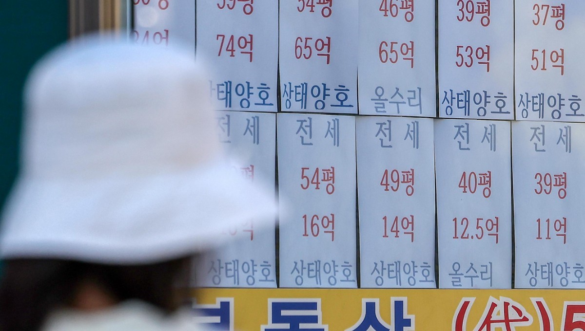 어쩌다 이 지경까지... '전세 전멸'로 빚 내서 아파트 매입하는 세입자들