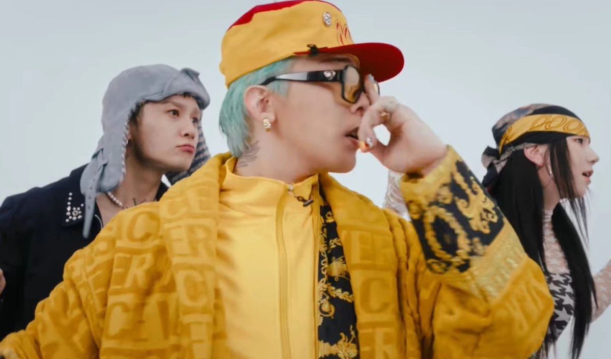 지드래곤 'TOO BAD' 뮤직비디오 속 한 장면 / 유튜브 'OfficialGDRAGON'