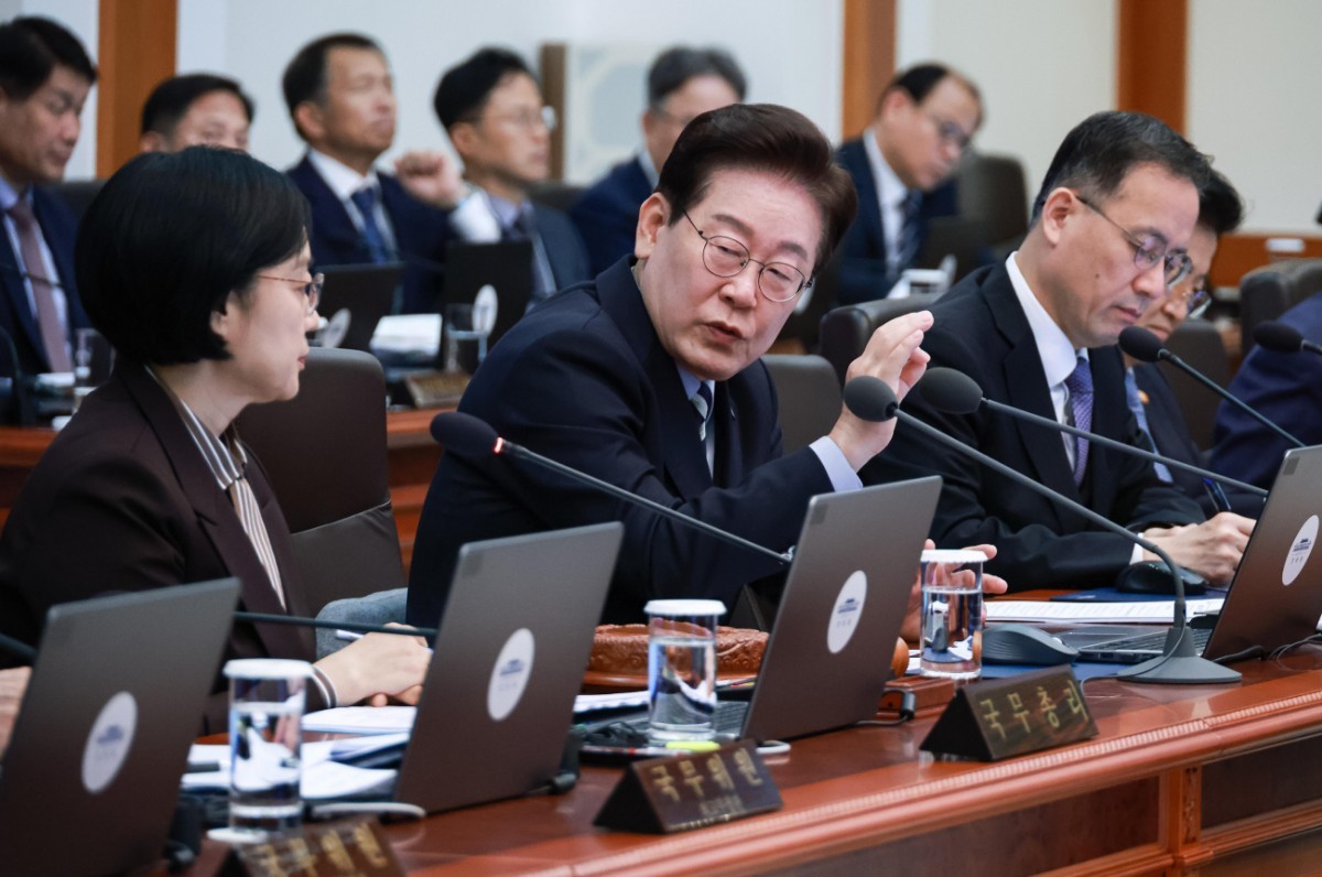 이재명 대통령이 13일 청와대에서 열린 국무회의에서 발언을 하고 있다. /뉴스1 (청와대통신사진기자단)